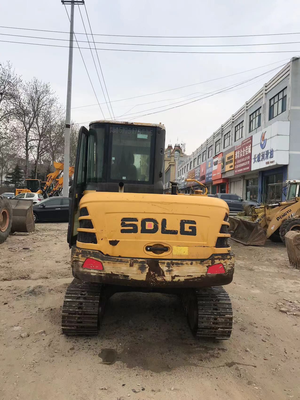 ဆောက်လုပ်ရေး/သတ္တုတွင်းအတွက် Yanmar Engine ပါသော E660F Crawler Excavator Backhoe Excavator